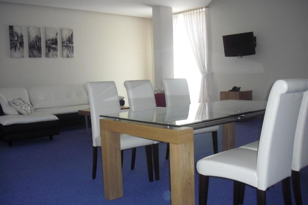 Universal Hotel Dupnitsa Room photo